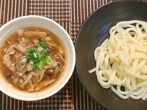 めんつゆを使って簡単‼︎きのこたっぷり☆つけうどん